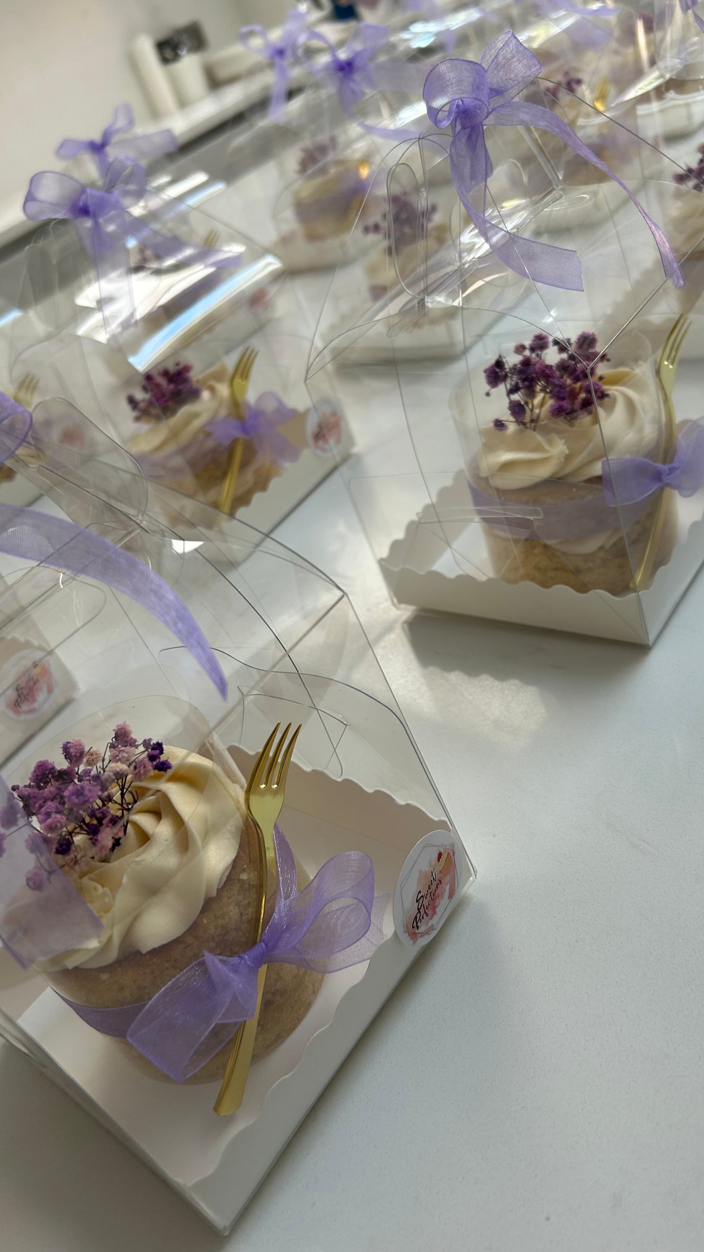 Cakelette Favours