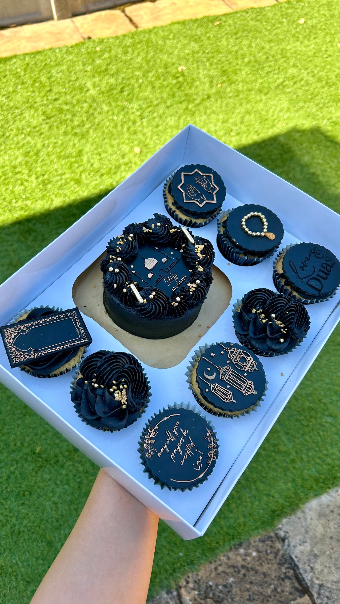 Umrah/Hajj Bento Cake & Cupcake Set