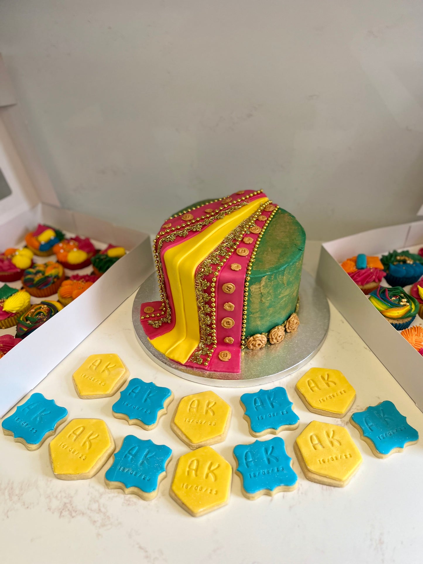 Mendhi Cake