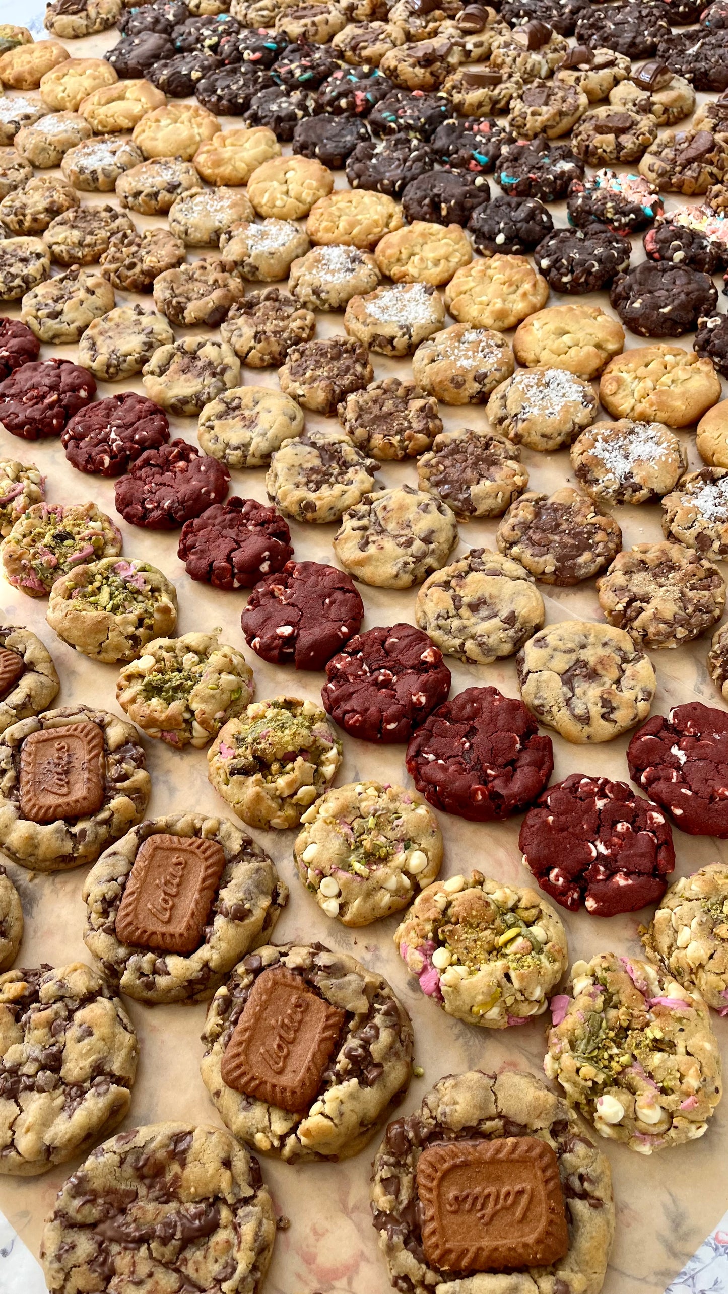 Large NYC filled cookies (6)